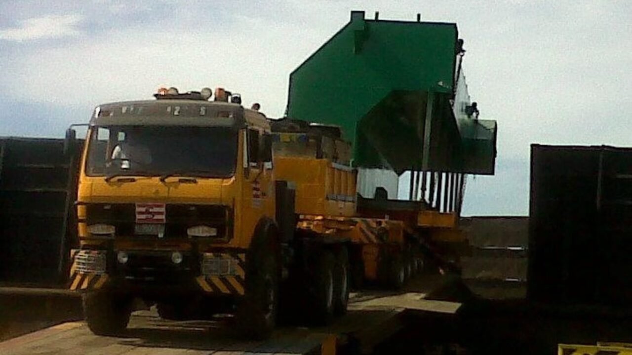 Pengiriman hopper dan bridge frame - Portfolio MPL with PT. FLSMIDTH 1